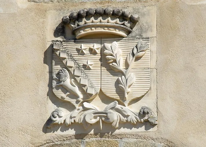 Le Château D'hauterives